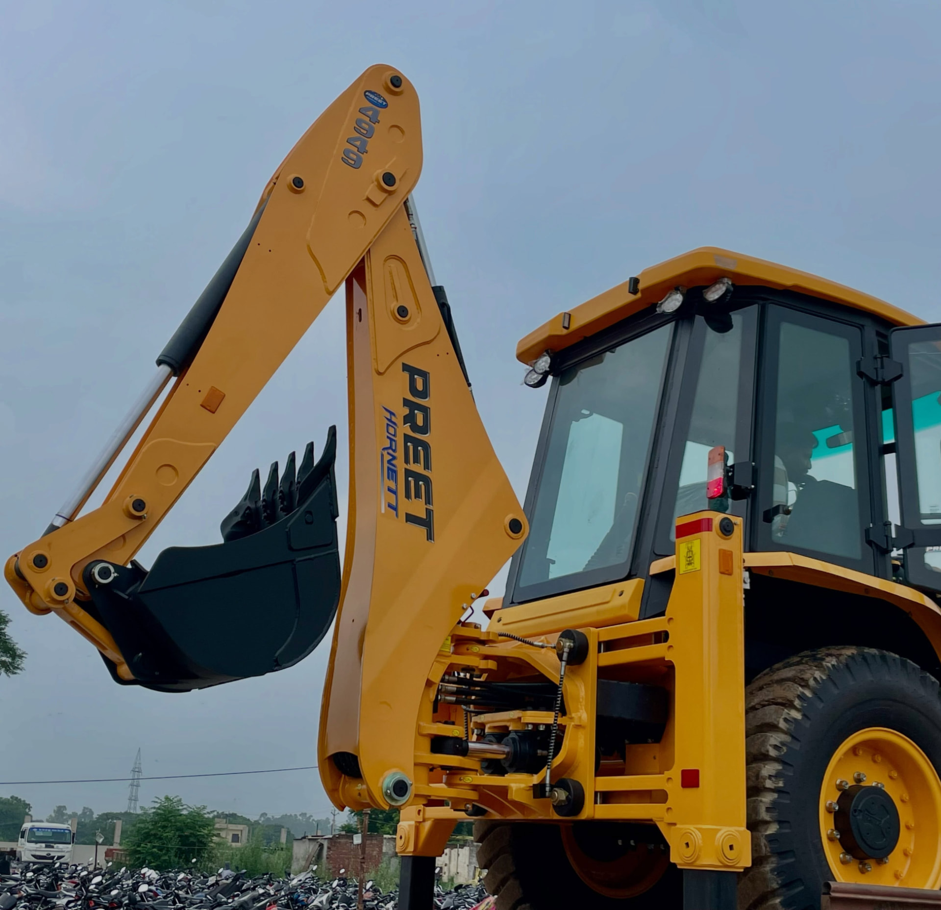 Preet Hornett backhoe loader photo 4